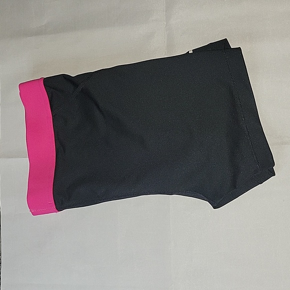 Nike Dri Fit Women's Shorts - Picture 2 of 3